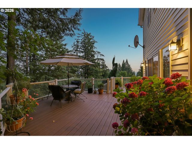 11150 Se VALLEY VIEW Ter, Happy Valley, OR 97086