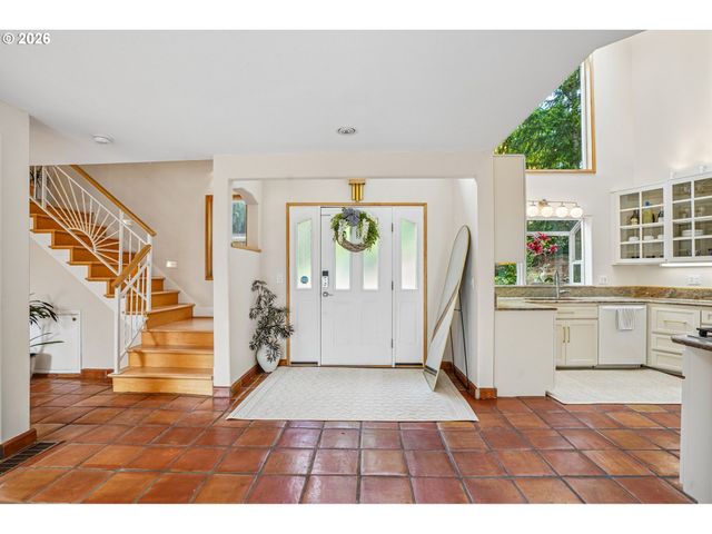 11150 Se VALLEY VIEW Ter, Happy Valley, OR 97086