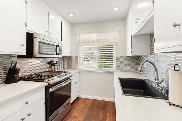 1110 Circuit Dr, Roseville, CA 95678