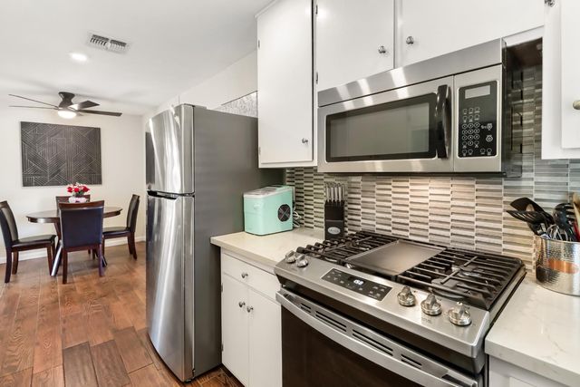 1110 Circuit Dr, Roseville, CA 95678