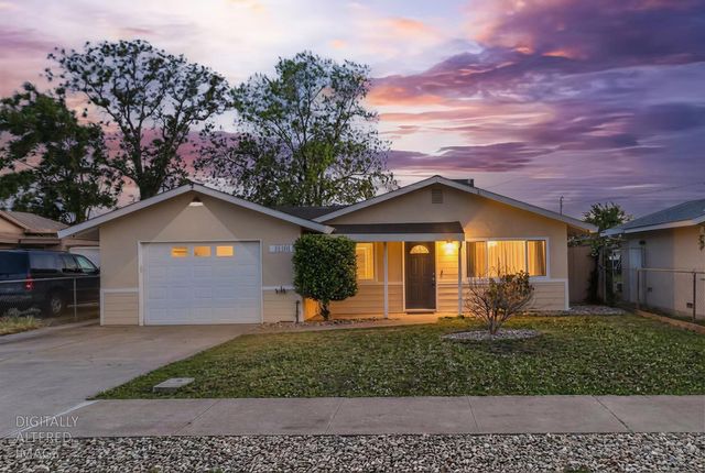 1110 Circuit Dr, Roseville, CA 95678