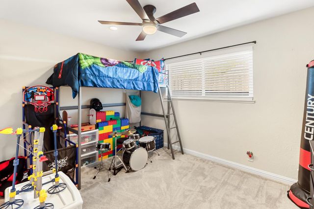 1110 Circuit Dr, Roseville, CA 95678