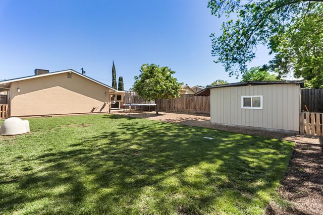 1110 Circuit Dr, Roseville, CA 95678
