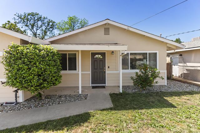 1110 Circuit Dr, Roseville, CA 95678