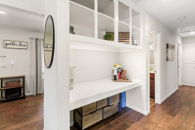 1110 Circuit Dr, Roseville, CA 95678