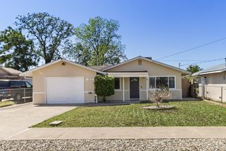 1110 Circuit Dr, Roseville, CA 95678