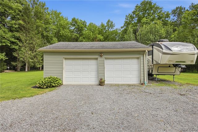2292 New Jerusalem Road, Eden, NY 14057