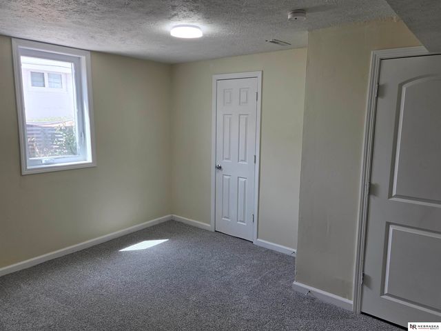 6107 Seward Street, Omaha, NE 68104