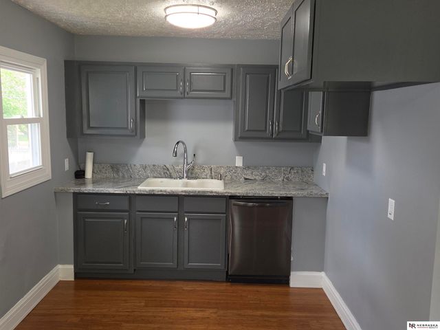 6107 Seward Street, Omaha, NE 68104