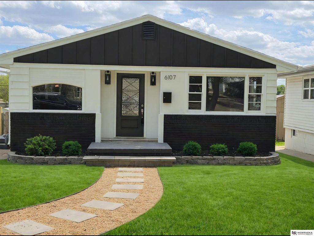 6107 Seward Street, Omaha, NE 68104