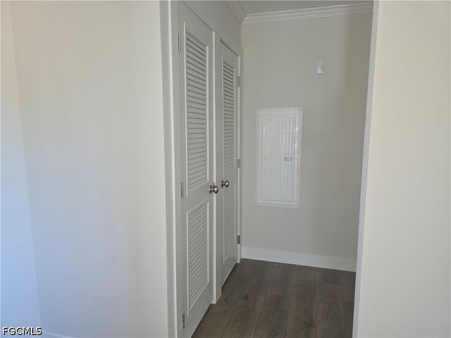 101 Oak LN, Fort Myers, FL 33908