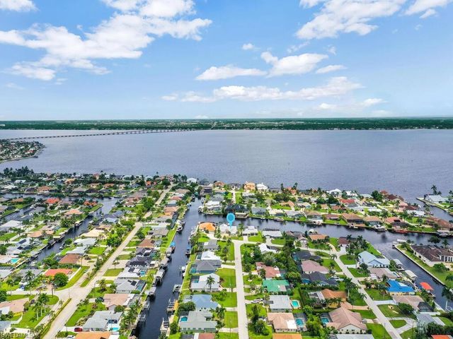 3105 SE 20th PL, Cape Coral, FL 33904