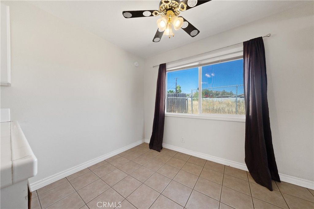 Image 11 of property listing at 28967 Avenida Gaviota, Menifee, CA 92587