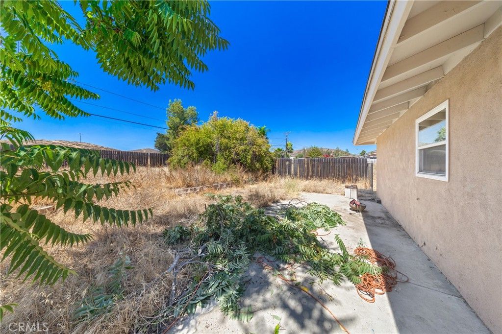 Image 22 of property listing at 28967 Avenida Gaviota, Menifee, CA 92587