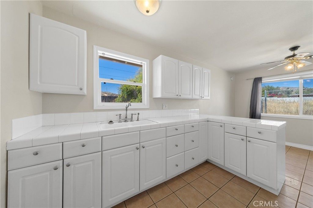 Image 3 of property listing at 28967 Avenida Gaviota, Menifee, CA 92587