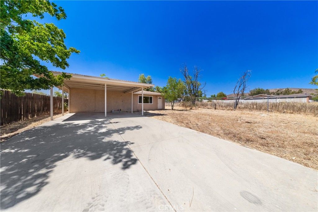 Image 4 of property listing at 28967 Avenida Gaviota, Menifee, CA 92587