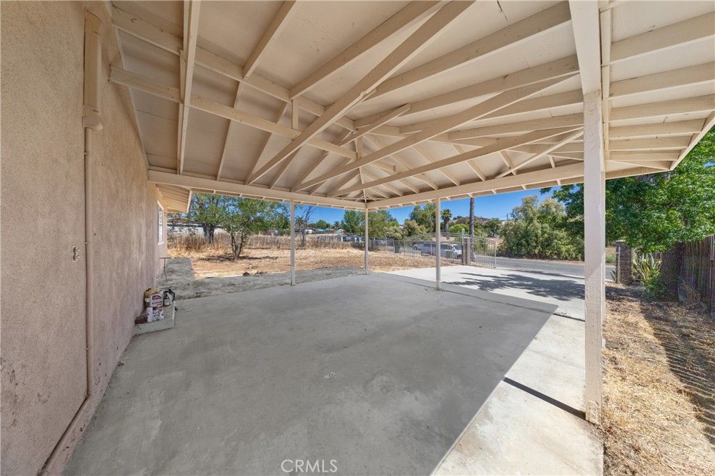 Image 7 of property listing at 28967 Avenida Gaviota, Menifee, CA 92587