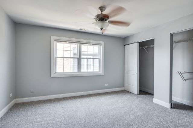 19 Foxcroft Road 203, Naperville, IL 60565