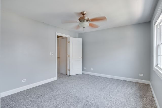 19 Foxcroft Road 203, Naperville, IL 60565