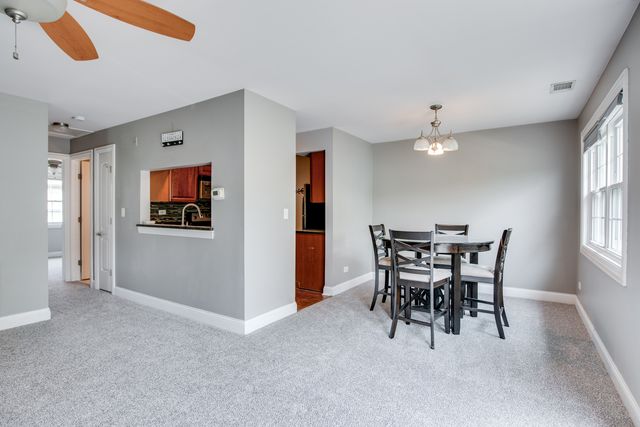 19 Foxcroft Road 203, Naperville, IL 60565