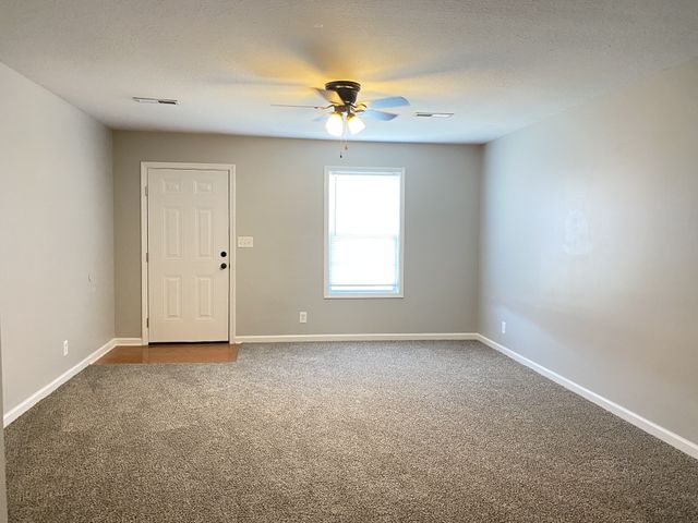 109 Maureen Dr Apt A, Clarksville, TN 37043