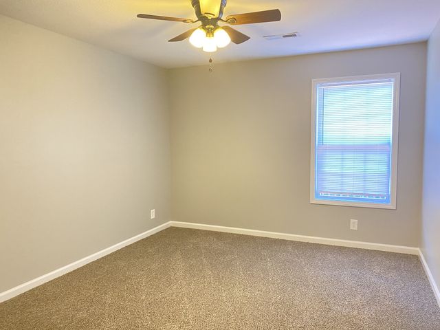 109 Maureen Dr Apt A, Clarksville, TN 37043