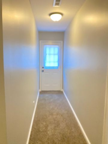 109 Maureen Dr Apt A, Clarksville, TN 37043