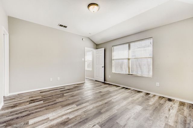 1942 Castaway Drive, Dallas, TX 75051