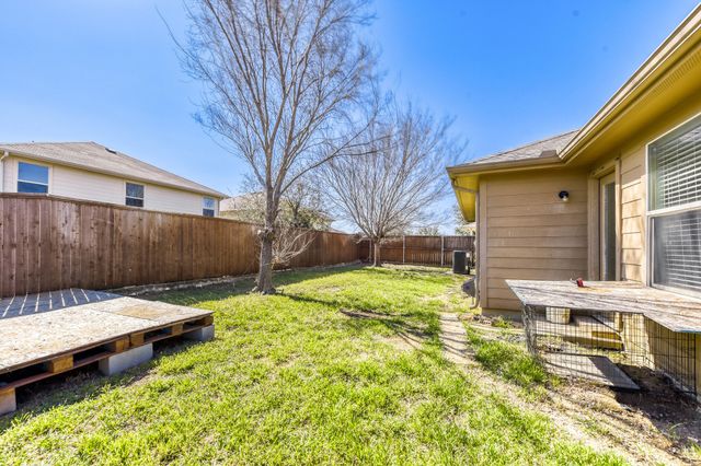 1942 Castaway Drive, Dallas, TX 75051