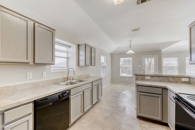 1942 Castaway Drive, Dallas, TX 75051