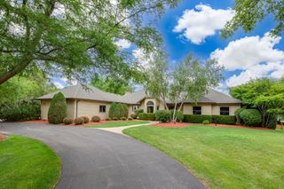 29W354 Beech Court, West Chicago, IL 60185