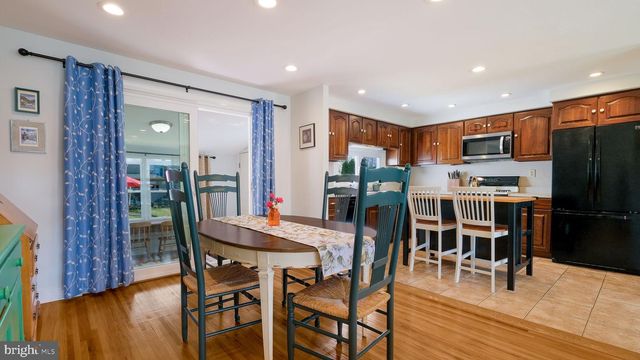 823 REGINA ST, Philadelphia, PA 19116