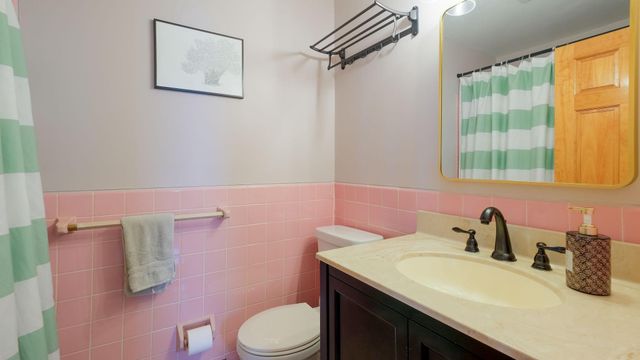 823 REGINA ST, Philadelphia, PA 19116