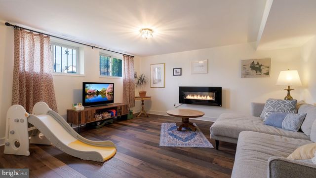 823 REGINA ST, Philadelphia, PA 19116