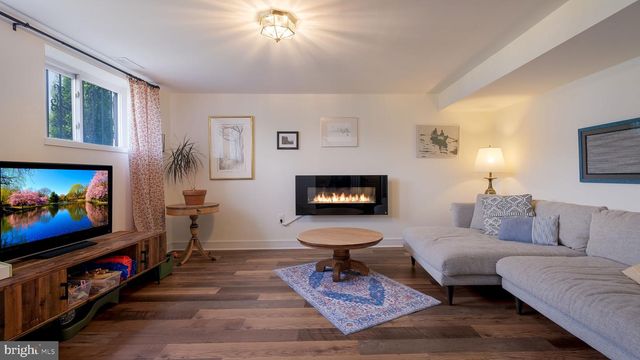 823 REGINA ST, Philadelphia, PA 19116