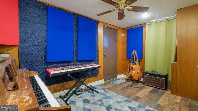 823 REGINA ST, Philadelphia, PA 19116