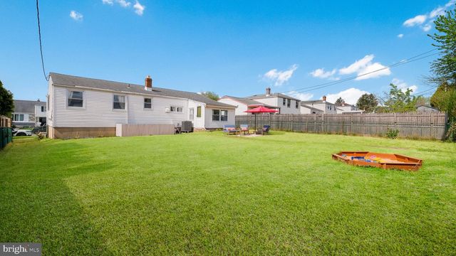 823 REGINA ST, Philadelphia, PA 19116