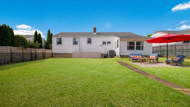 823 REGINA ST, Philadelphia, PA 19116