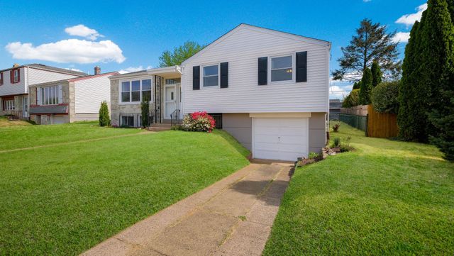 823 REGINA ST, Philadelphia, PA 19116