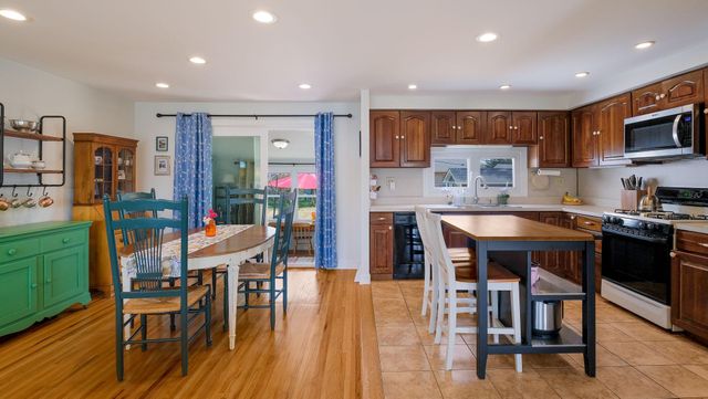 823 REGINA ST, Philadelphia, PA 19116