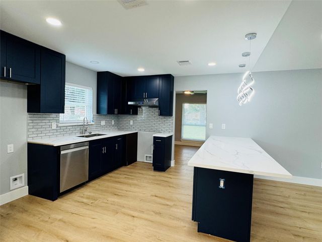 10934 Lilleux Road, Houston, TX 77067