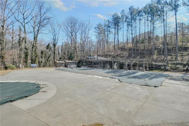 6255 Mountain Brook Lane, Atlanta, GA 30328