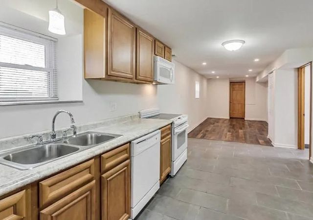 4988 N Elston Avenue G, Chicago, IL 60630