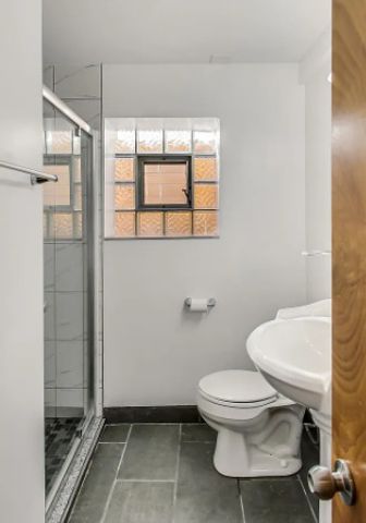 4988 N Elston Avenue G, Chicago, IL 60630