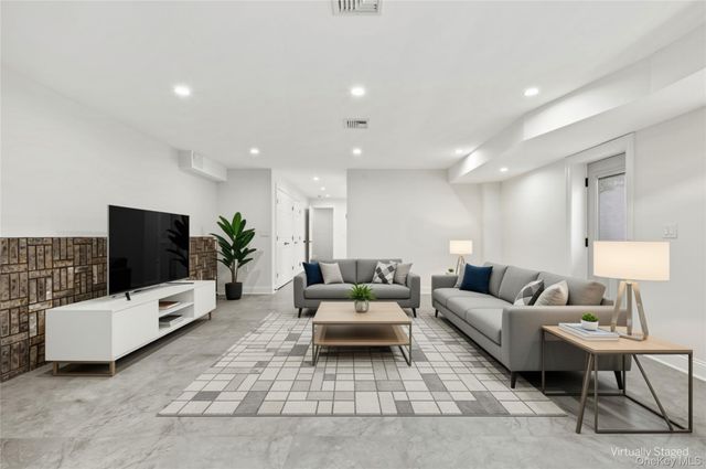 535 2nd Street Duplex "L", Mamaroneck, NY 10543