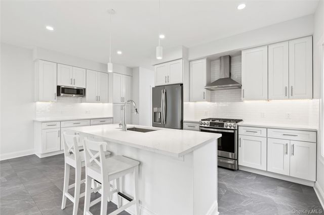 535 2nd Street Duplex "L", Mamaroneck, NY 10543