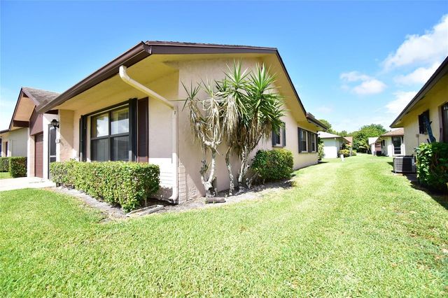 3305 Silver Buttonwood Drive, Greenacres, FL 33463