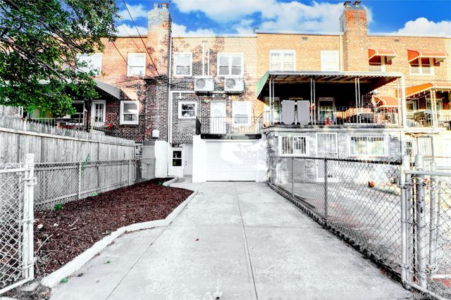 6110 84th Street, Middle Village, NY 11379