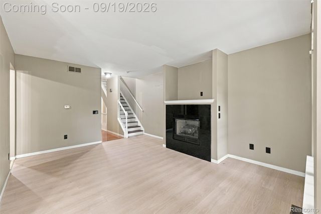 41351 N Maplewood Drive, Canton Charter Township, MI 48187