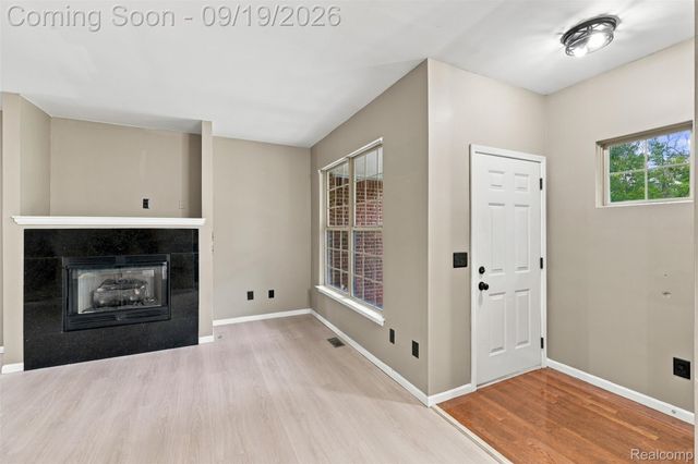 41351 N Maplewood Drive, Canton Charter Township, MI 48187